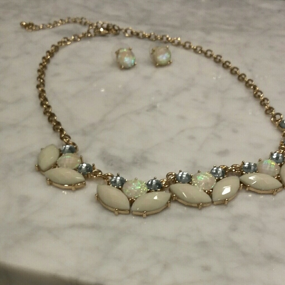 Charming Charlie Statement Necklace Set